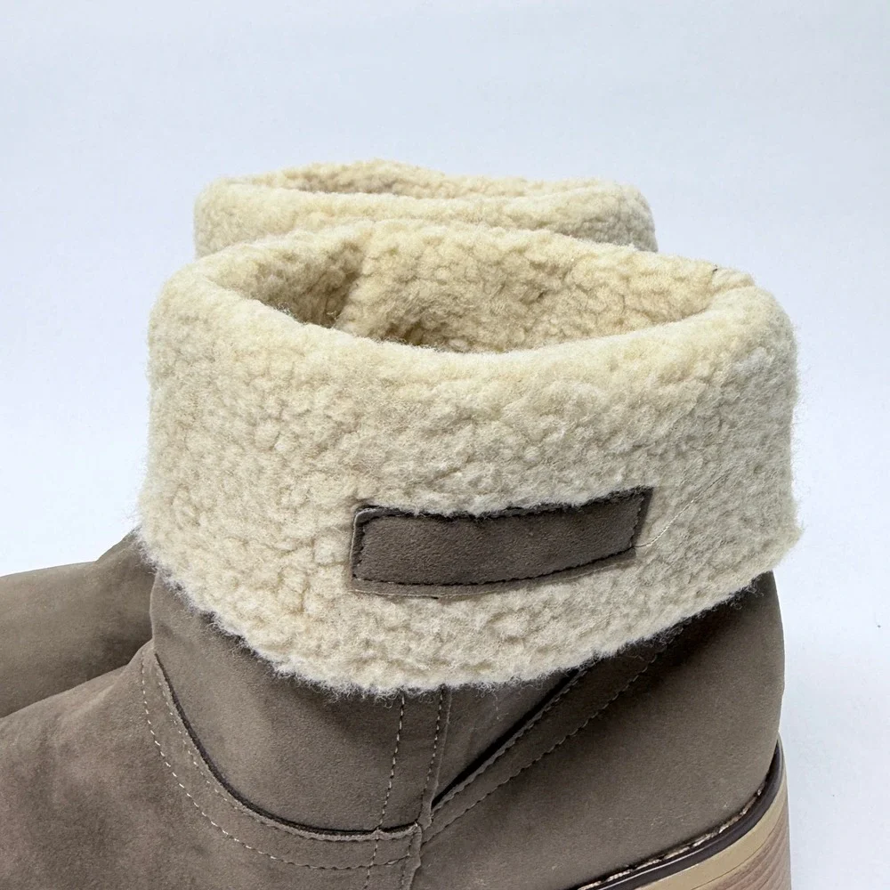 Unbranded Taupe Faux Suede Sherpa Lined Lug Sole Ankle Boots Size 42 Brown